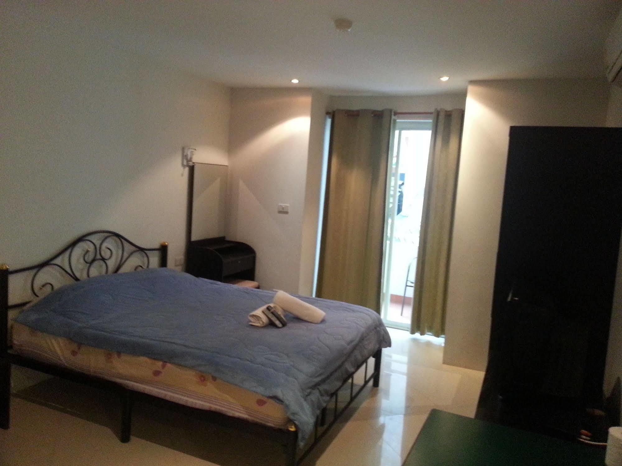 Daisy Residence Jomtien Beach Exterior foto