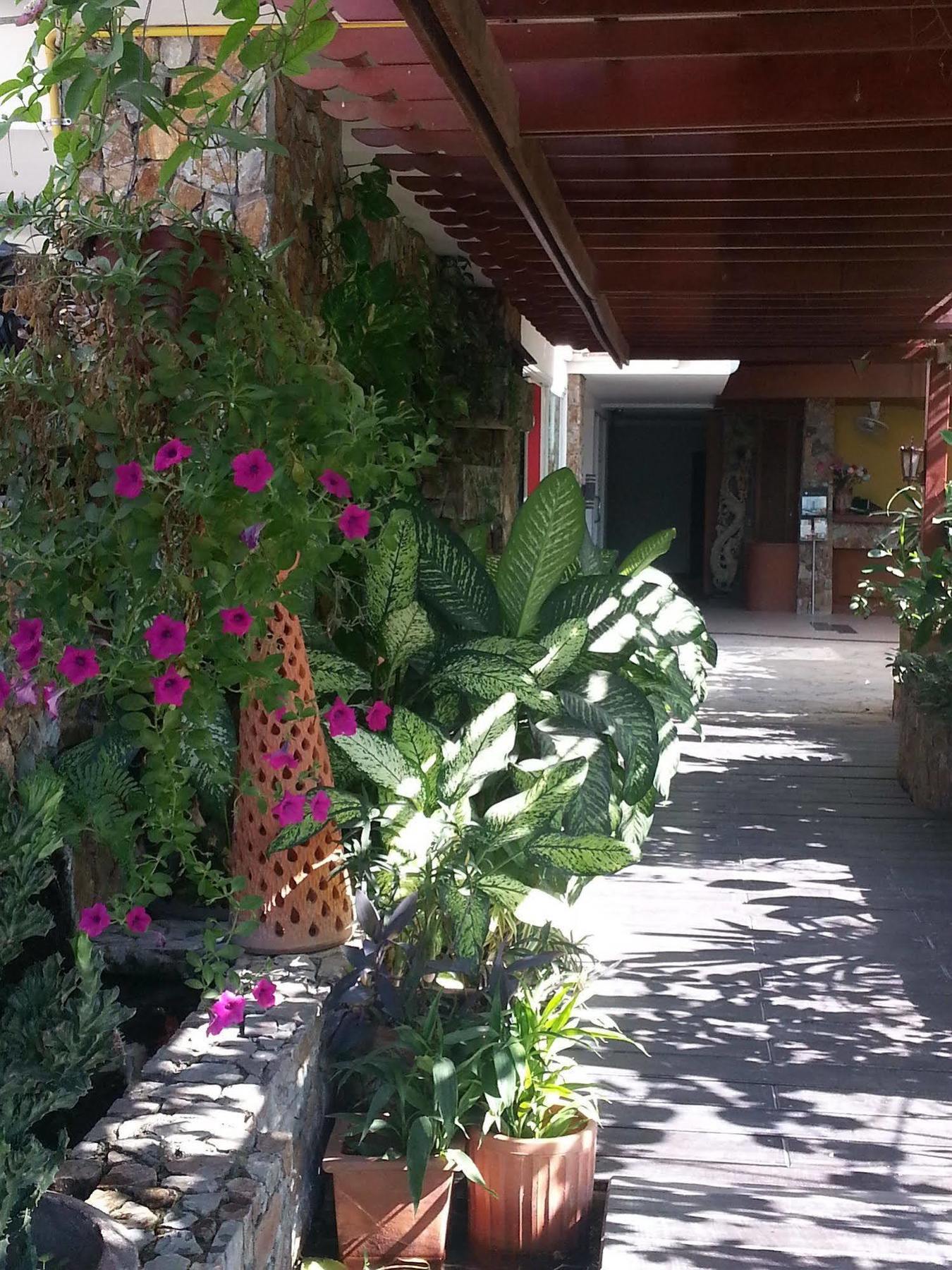 Daisy Residence Jomtien Beach Exterior foto
