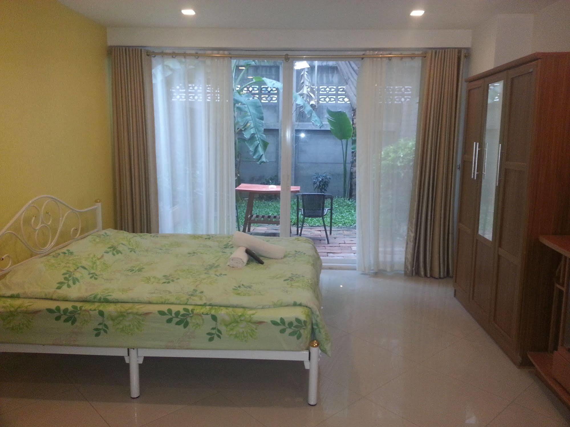 Daisy Residence Jomtien Beach Exterior foto